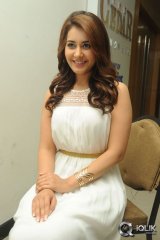 Raashi Khanna at Jil Movie Success Meet